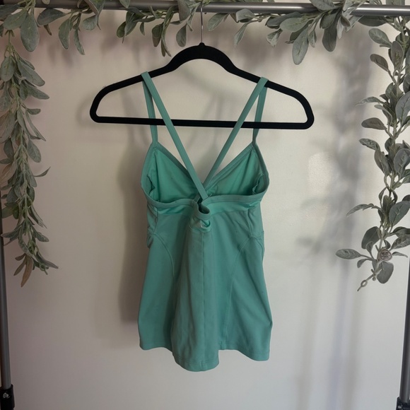 Alo tank top - Picture 2 of 5